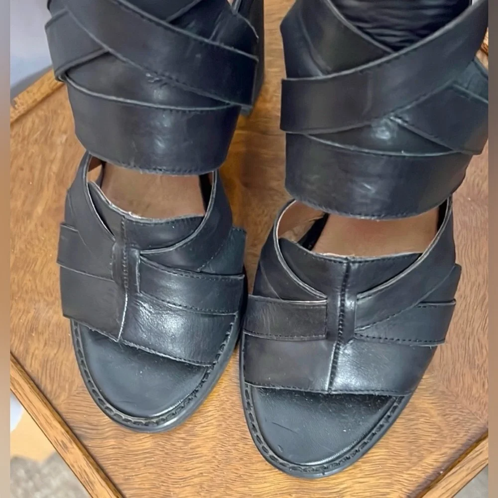 Free People x Jeffrey Campbell Black Leather Strappy Block Heels Size 7 - Picture 2 of 7